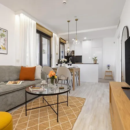 -malagasunapts-urbansky Crazy Views Apartment *